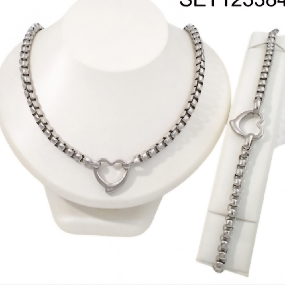 Elegant Silver Heart Necklace and Bracelet Set